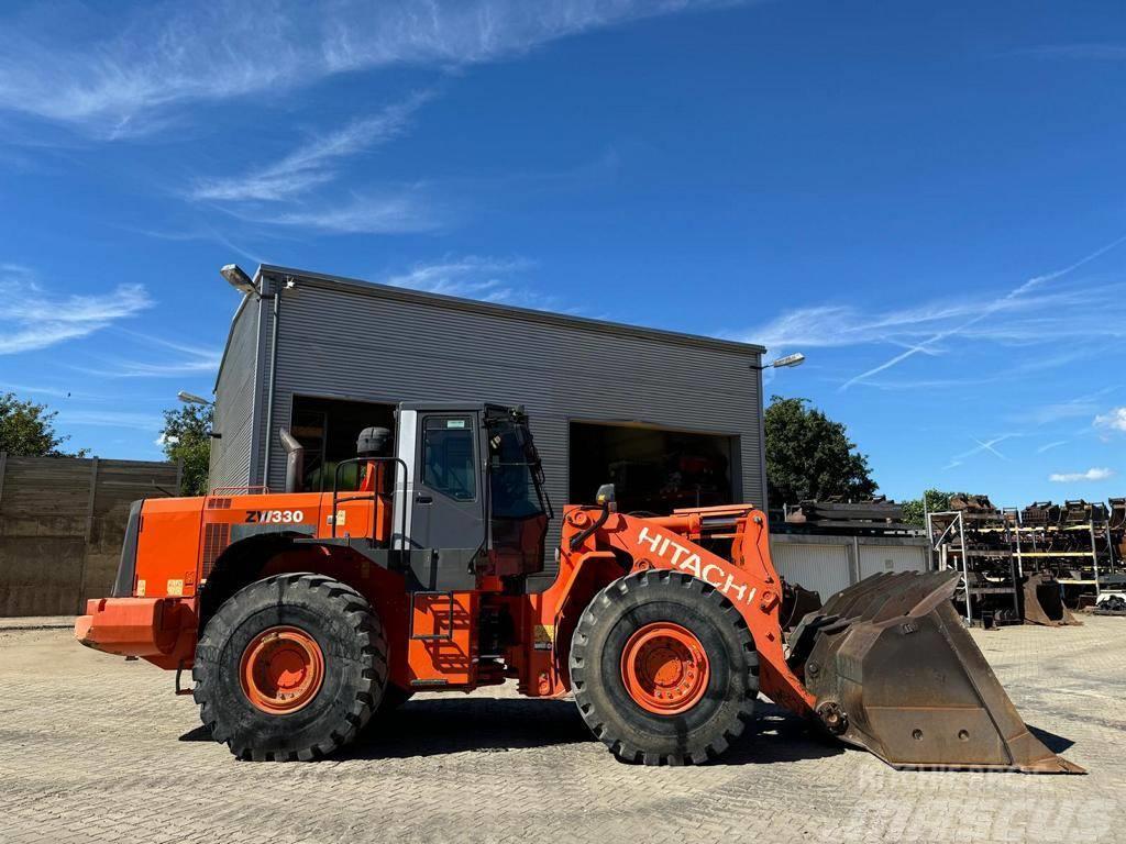 Hitachi ZW 330 Cargadoras sobre ruedas