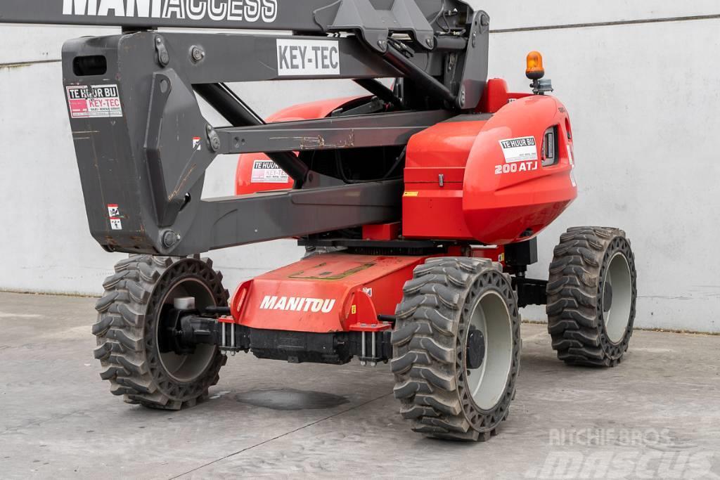 Manitou 200 ATJ Plataformas con brazo de elevación manual