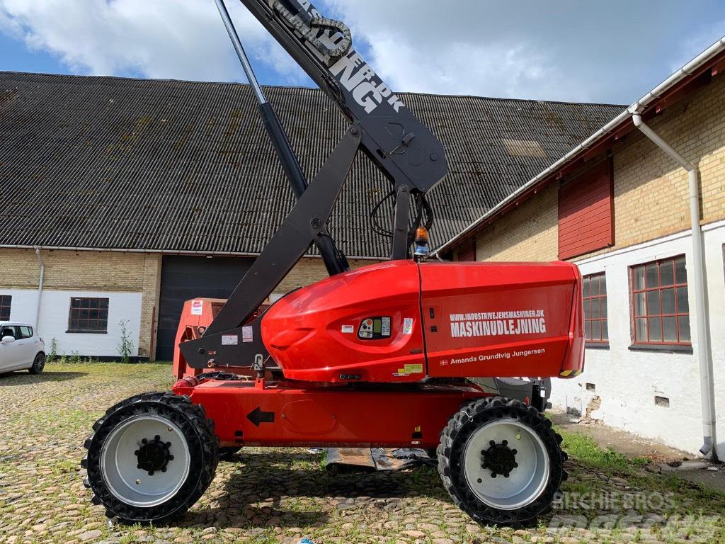 Manitou 220TJ+ Plataformas con brazo de elevación telescópico