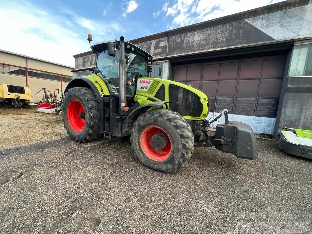 CLAAS Axion 810 Tractores