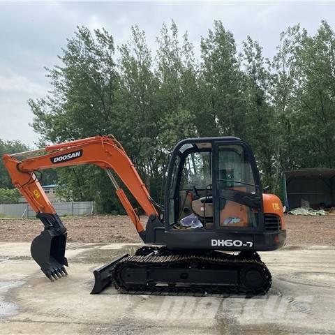 Doosan dx60 Excavadoras sobre orugas