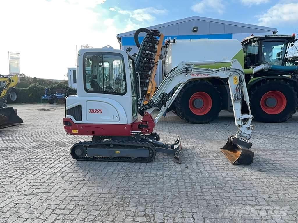 Takeuchi TB225 Miniexcavadoras