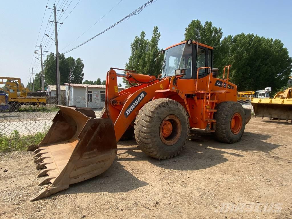 Doosan DL503 Retrocargadoras