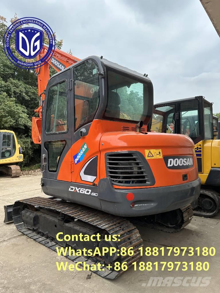 Doosan DX 60 Excavadoras sobre orugas