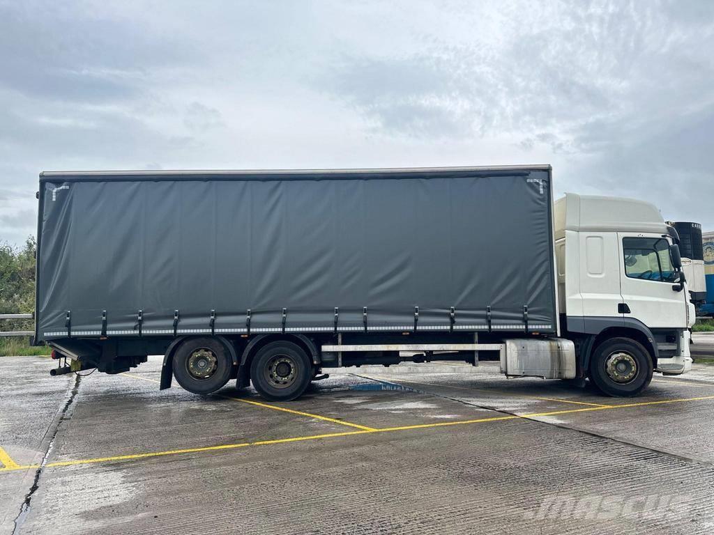 DAF CF330 Camiones de caja de lona