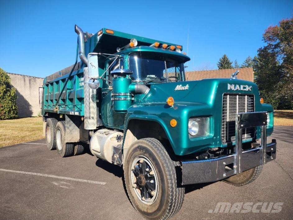 Mack 690S Bañeras basculantes usadas