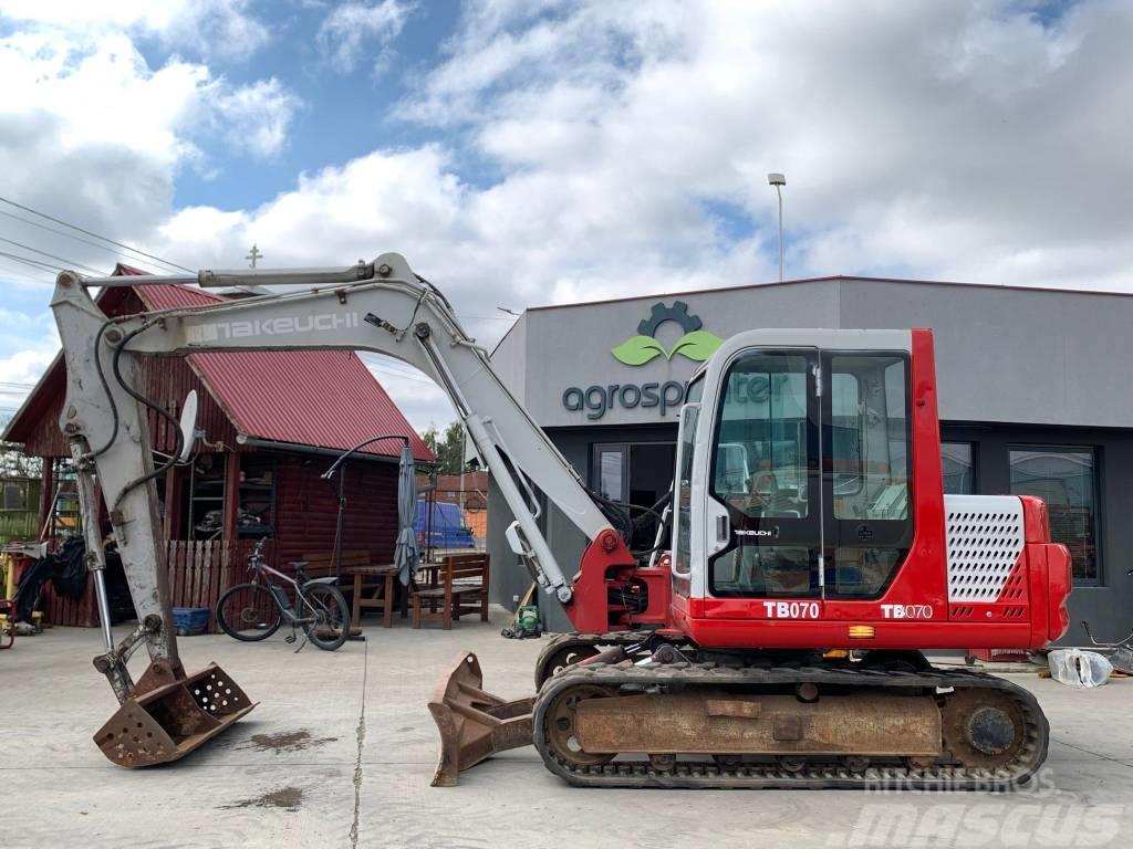 Takeuchi TB070 Excavadoras 7t - 12t