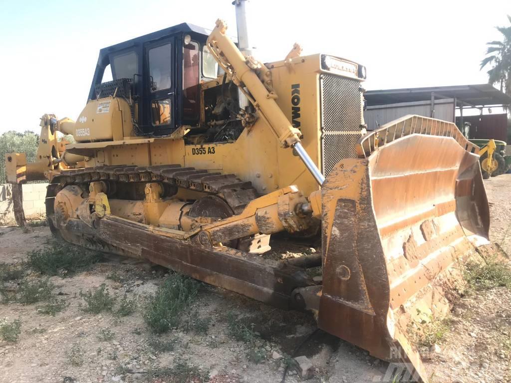 Komatsu D355A-3 Buldozer sobre oruga