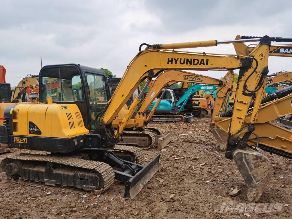 Hyundai R60 Excavadoras sobre orugas