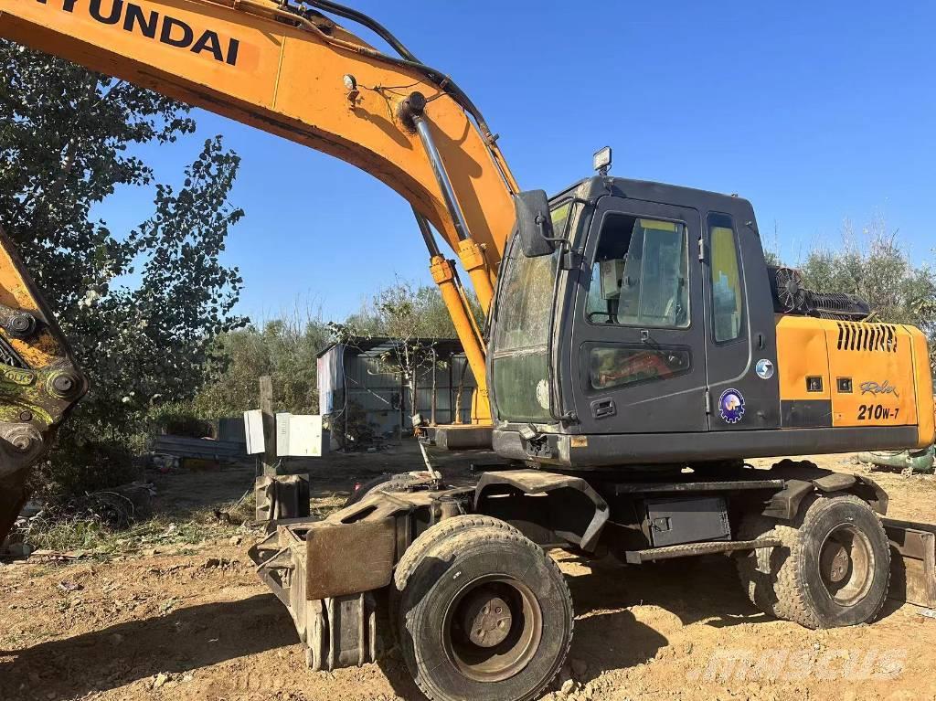 Hyundai R210W-9 Excavadoras de ruedas