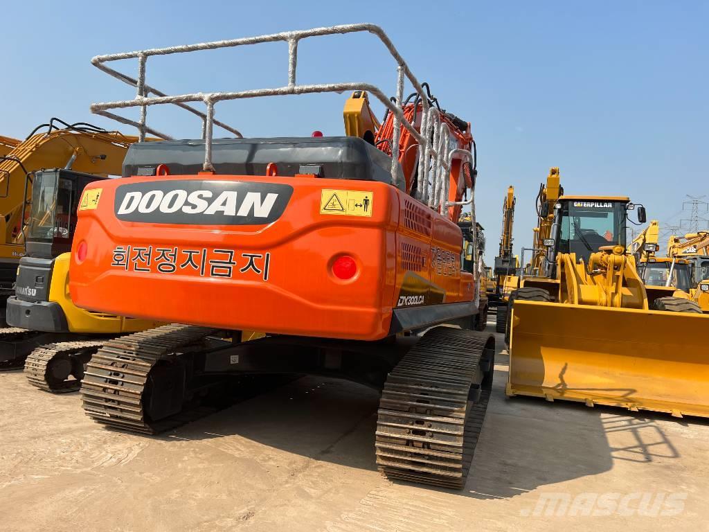 Doosan DX300 Excavadoras de ruedas