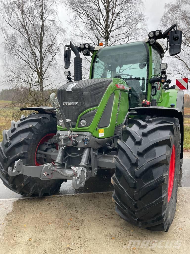 Fendt 724 Vario Tractores