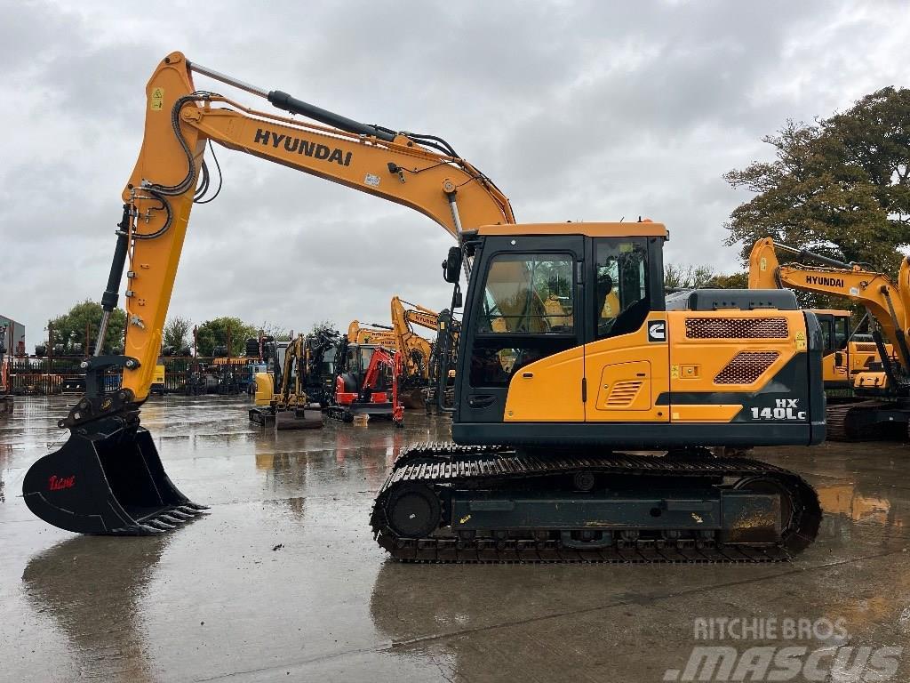 Hyundai HX140LC Excavadoras sobre orugas