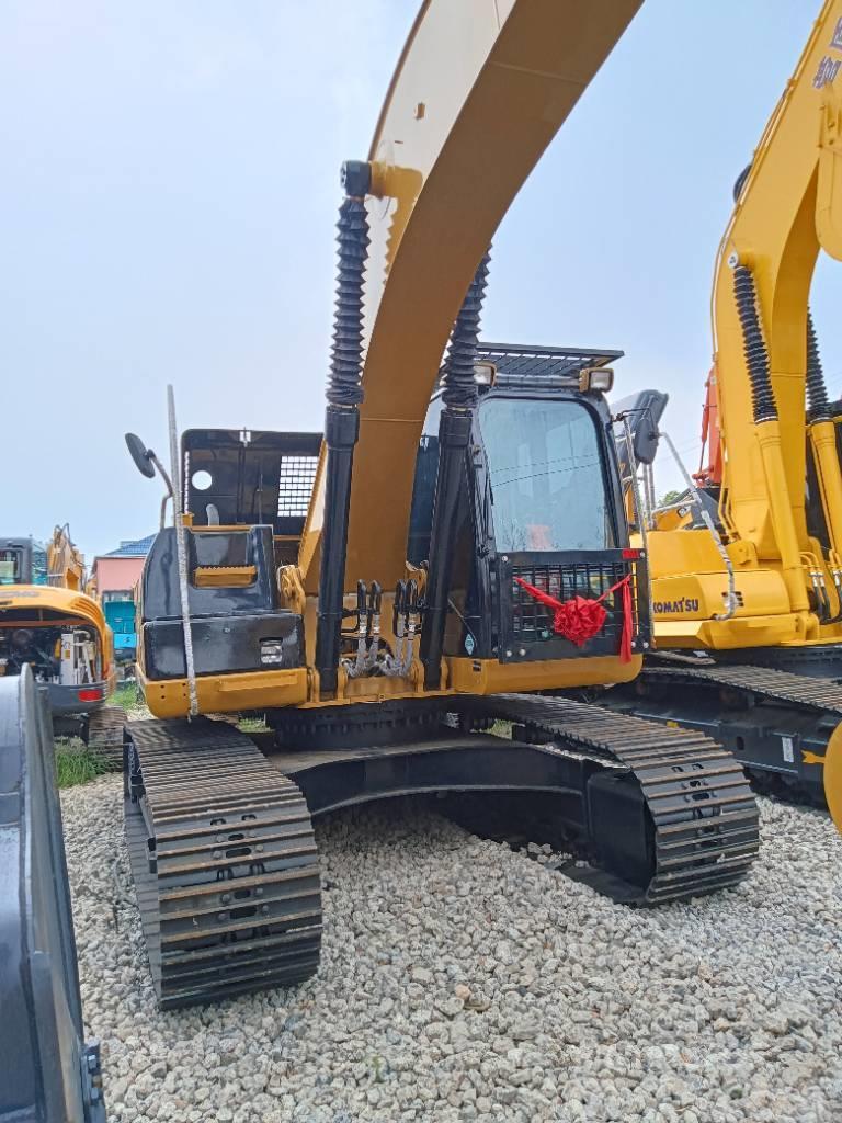 CAT 320D2 Excavadoras 7t - 12t