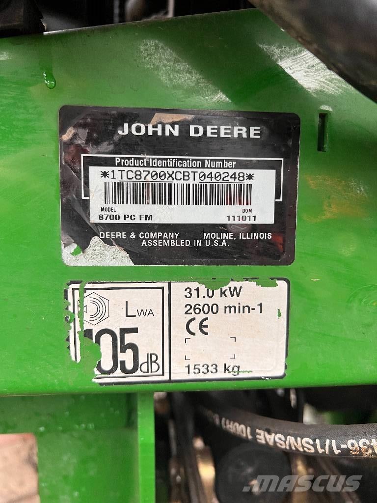 John Deere 8700 Máquinas de calles