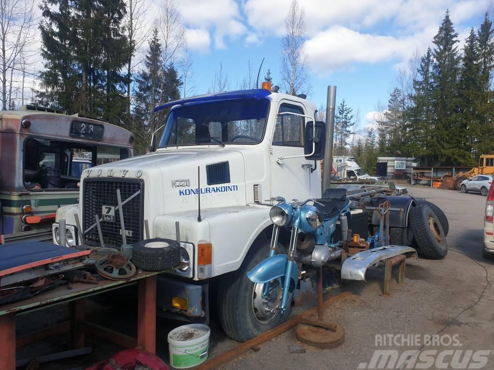 Volvo N7 4X2 Camiones desmontables