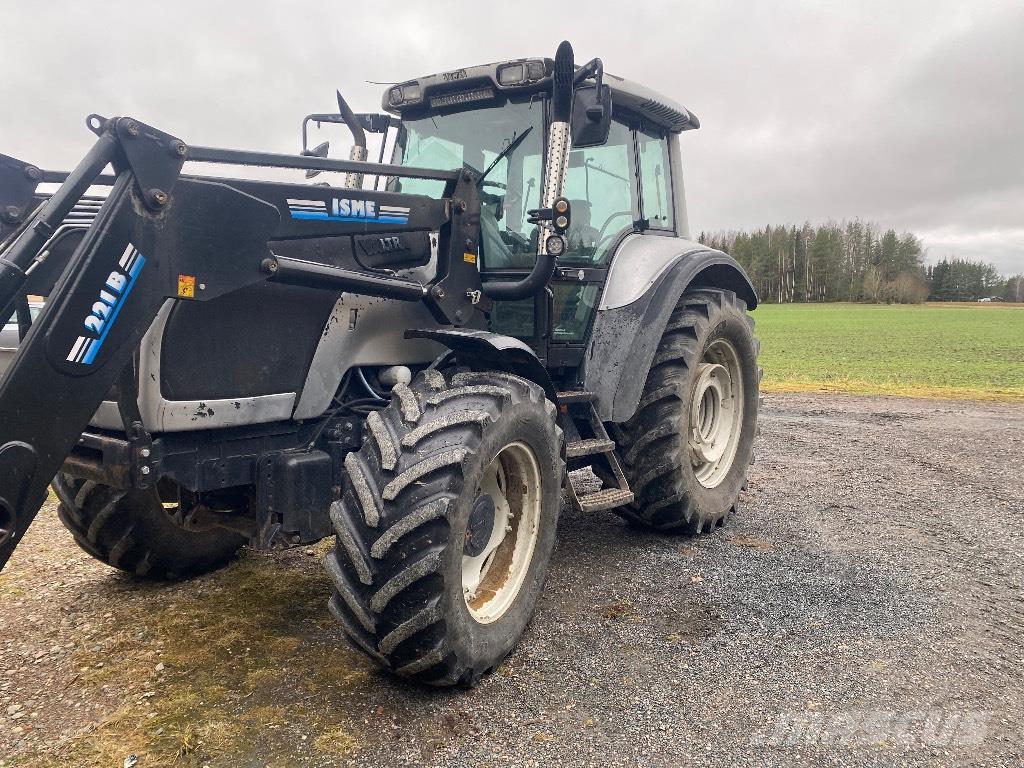 Valtra M 150 Tractores