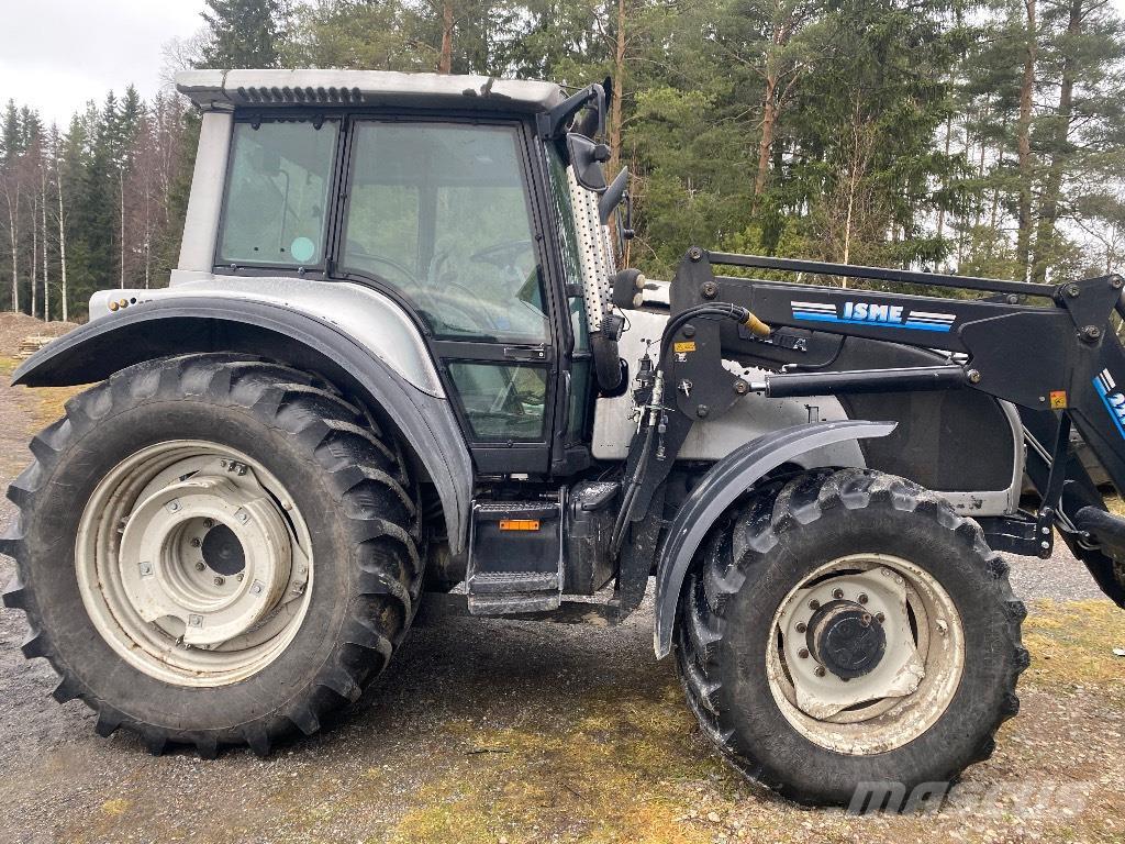 Valtra M 150 Tractores