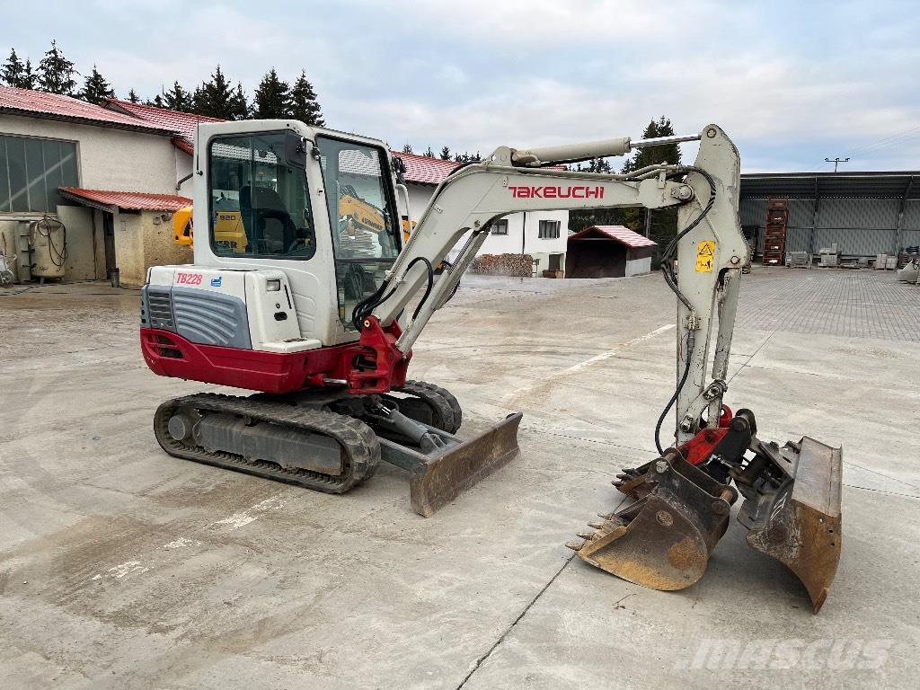 Takeuchi TB 228 Miniexcavadoras