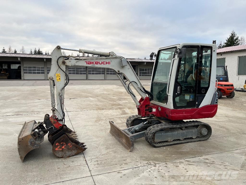 Takeuchi TB 228 Miniexcavadoras