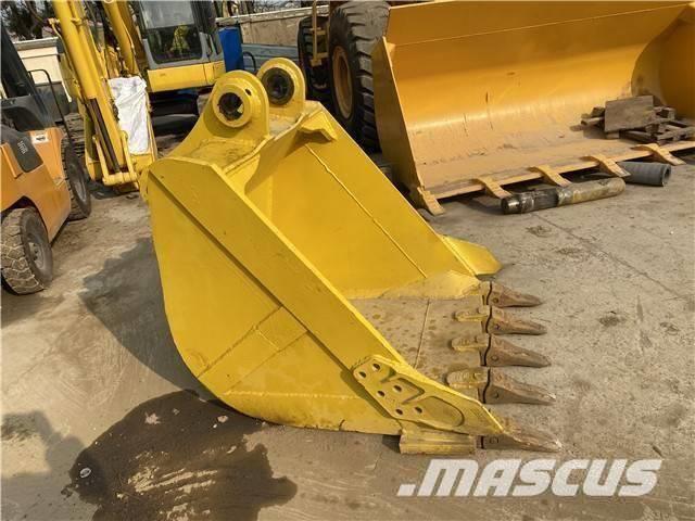 Komatsu PC220-7 Excavadoras sobre orugas