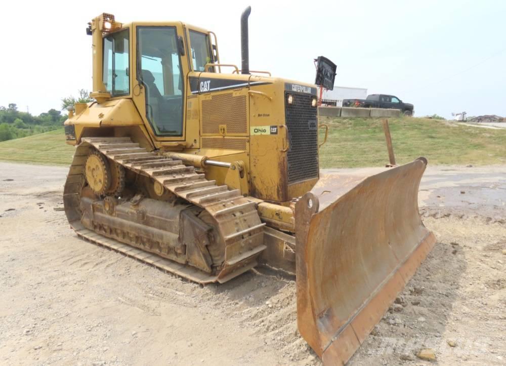 CAT D6N XL Buldozer sobre oruga