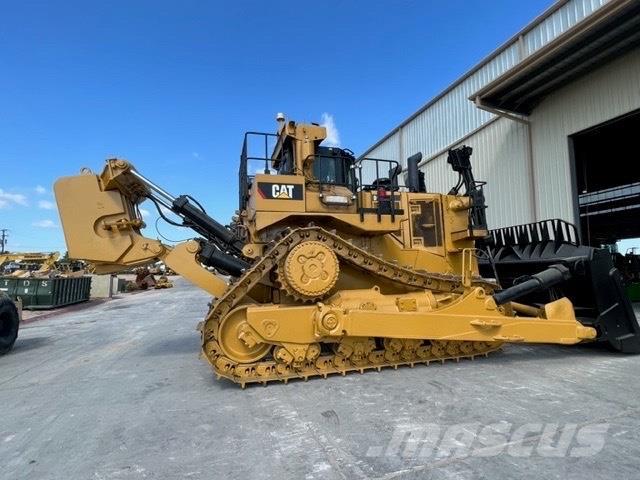 CAT D11T Buldozer sobre oruga