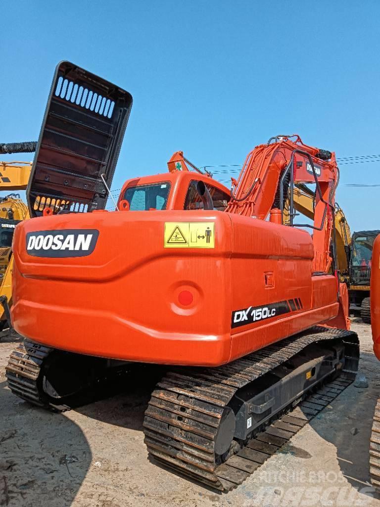 Doosan DX150LC Excavadoras sobre orugas