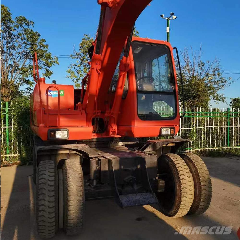 Doosan DH 150 Excavadoras de ruedas