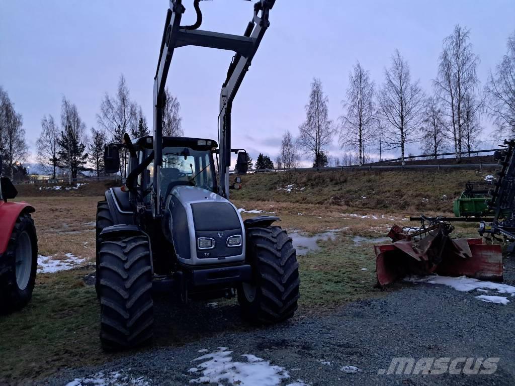 Valtra T151 Hitech Tractores