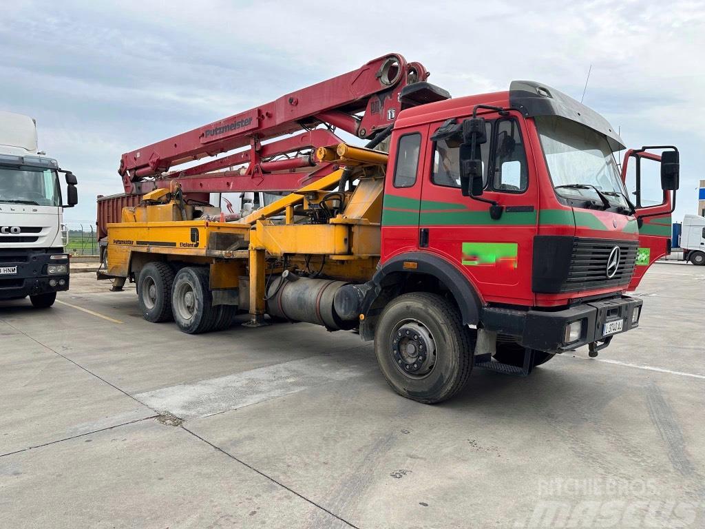 Mercedes-Benz 2435 Camiones de concreto