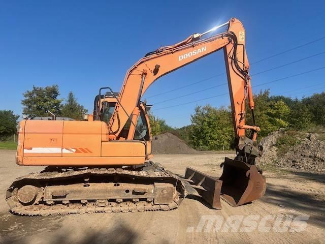 Doosan DX160LC Excavadoras sobre orugas