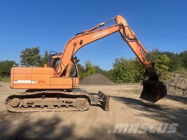 Doosan DX160LC Excavadoras sobre orugas