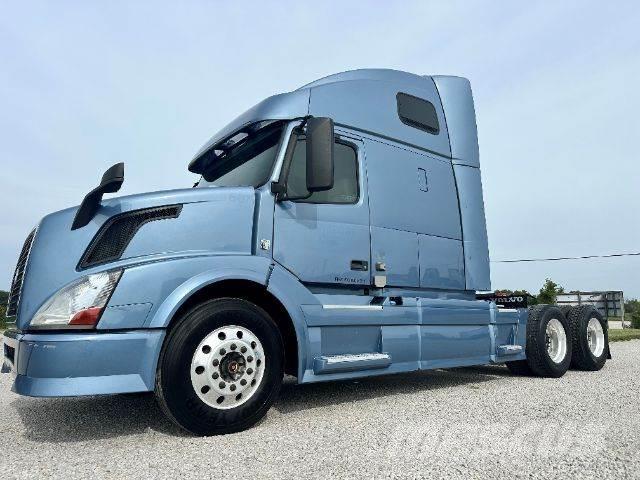 Volvo VNL64T670 Camiones tractor