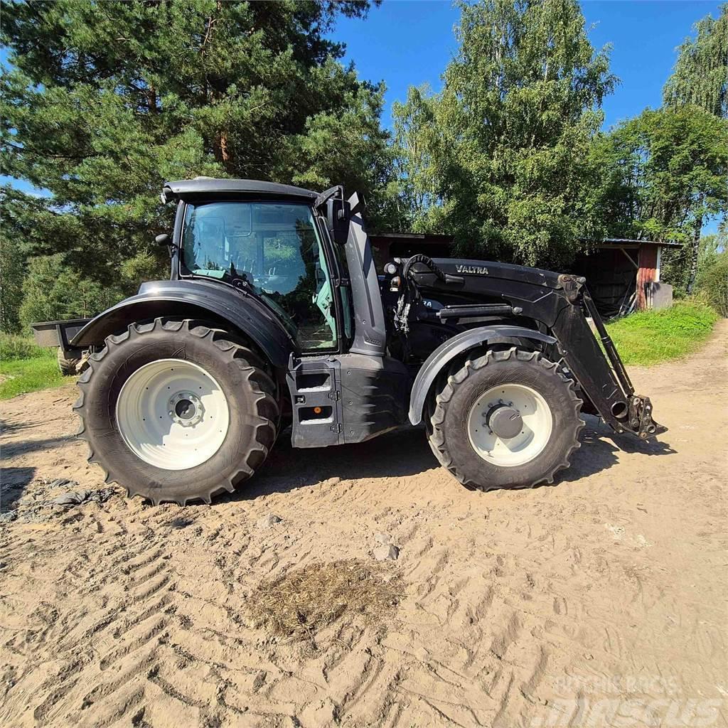 Valtra T174 Tractores