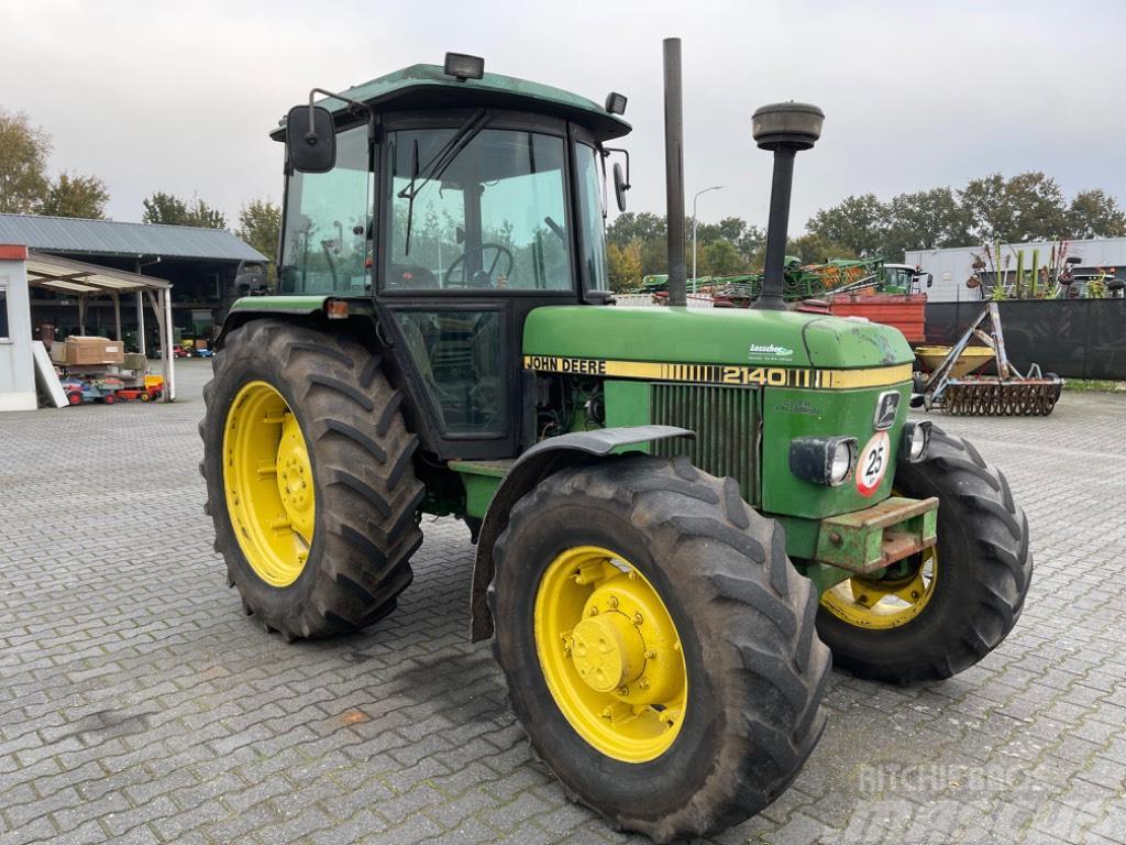 John Deere 2140 Tractores