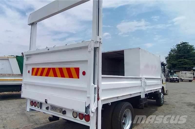 Isuzu NPR400 Otros camiones