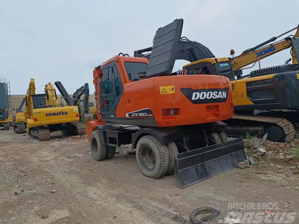 Doosan 150 W Excavadoras de ruedas