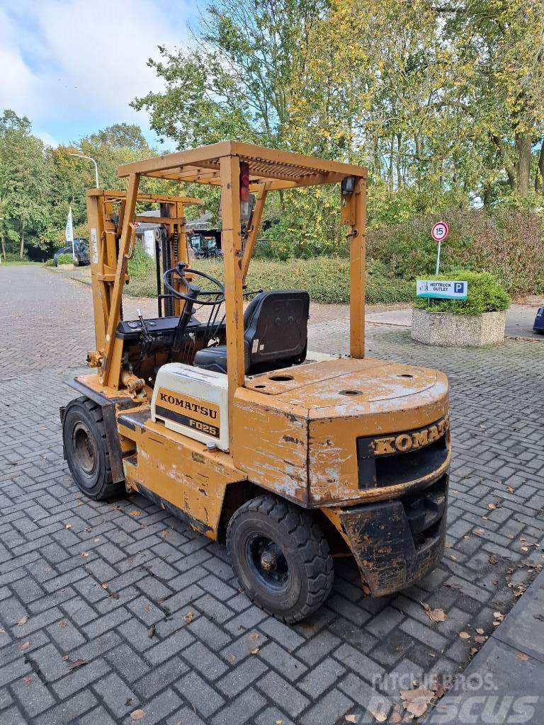 Komatsu FD25 Heftruck Camiones diesel