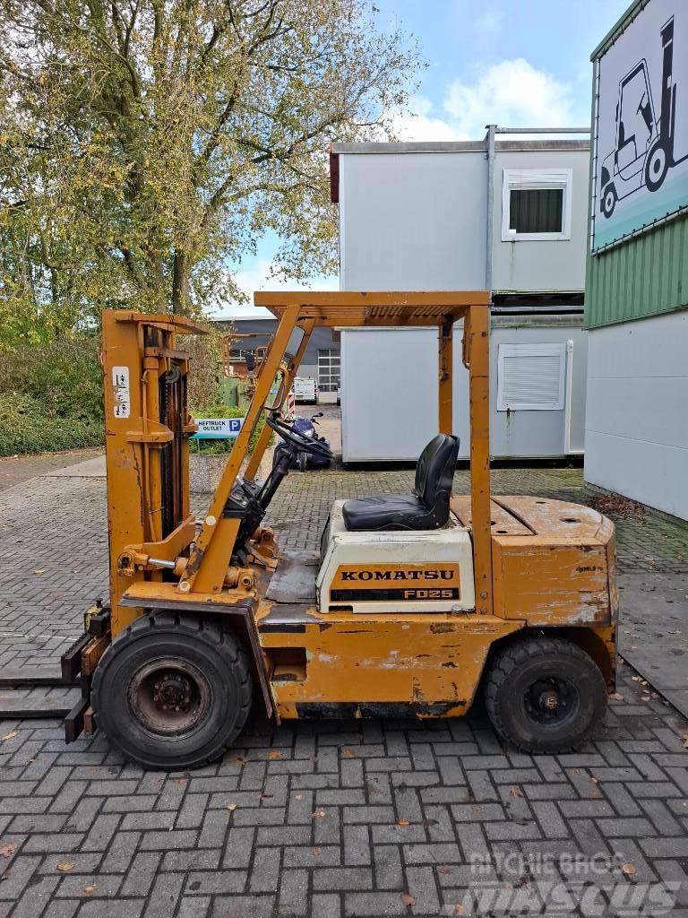 Komatsu FD25 Heftruck Camiones diesel