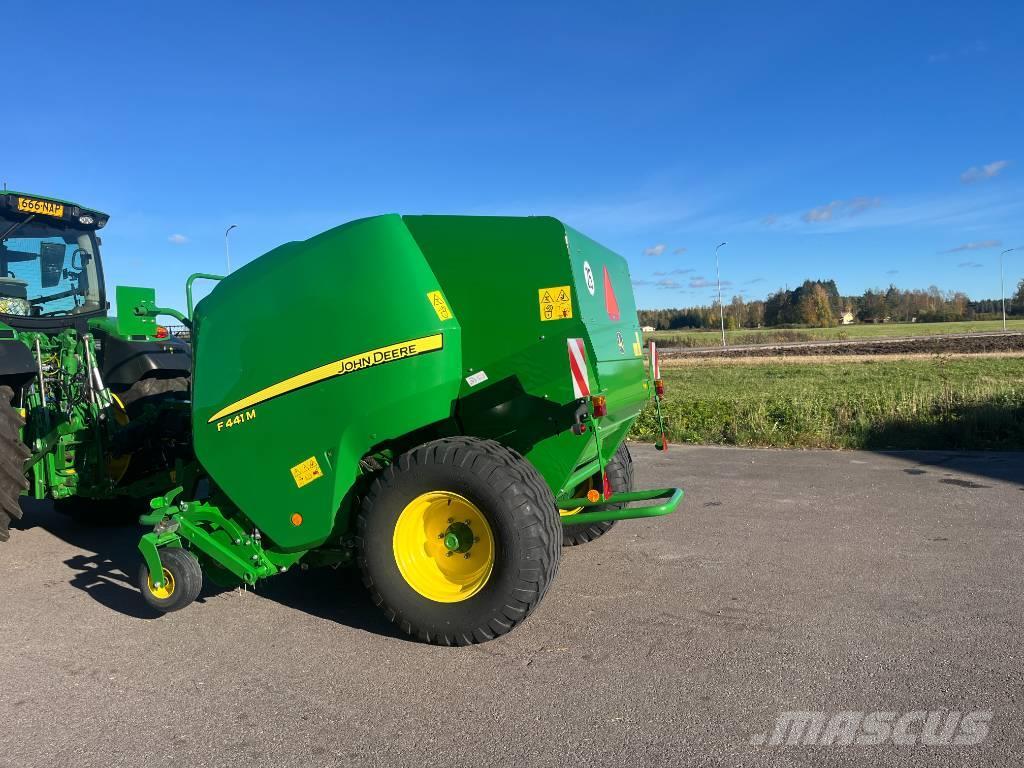 John Deere F441M Empacadoras circular