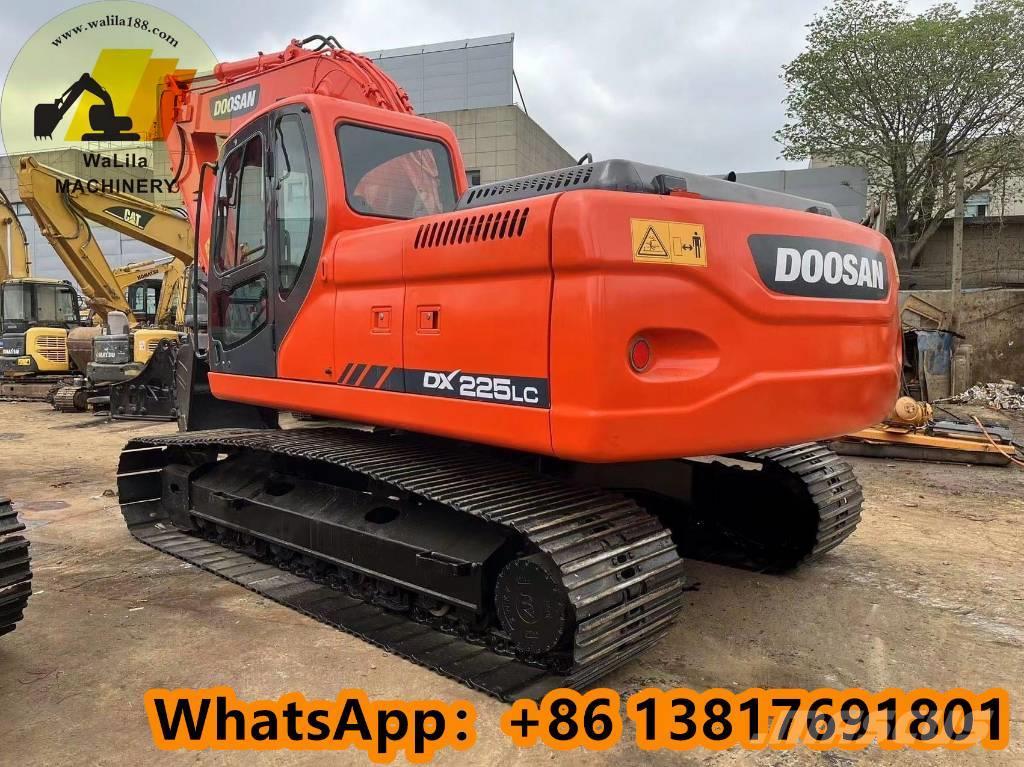 Doosan DX 225 Excavadoras sobre orugas