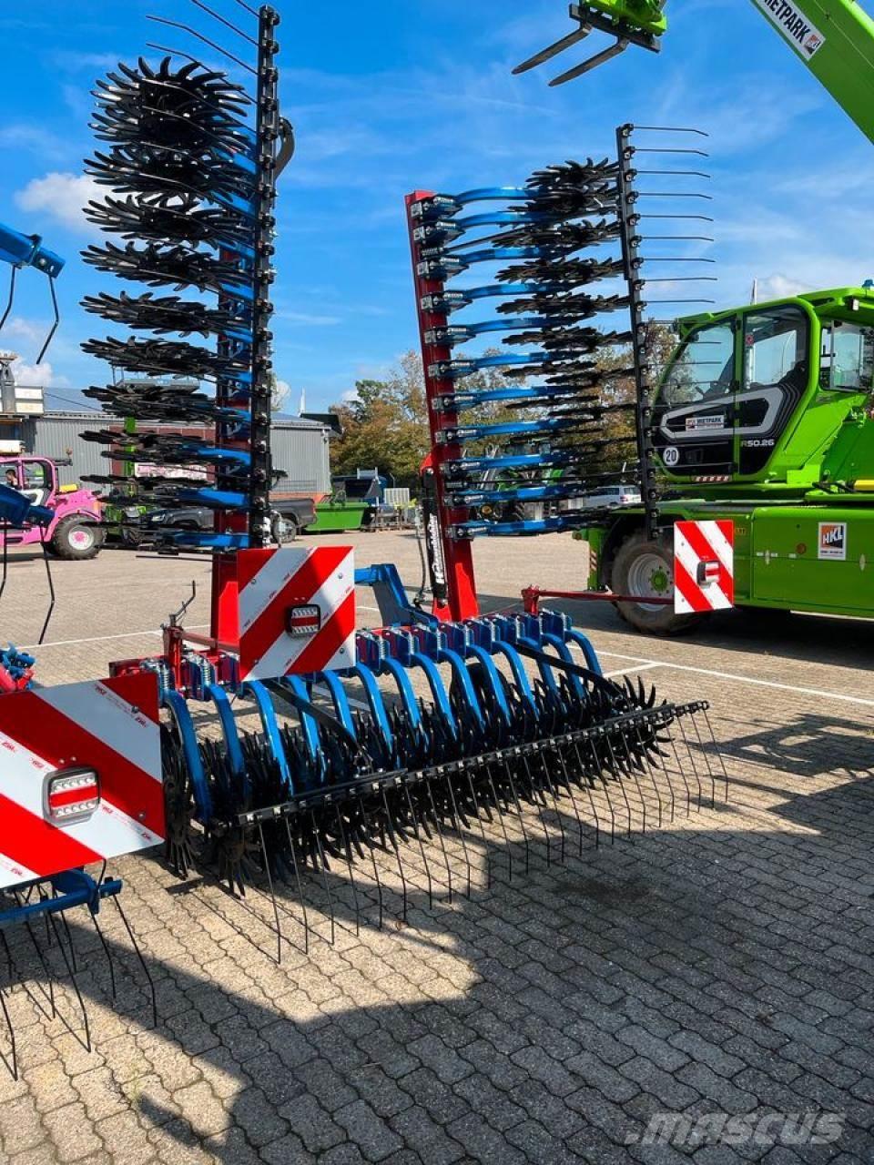 Hatzenbichler Rotorstriegel 6,40m Otras máquinas y aperos de labranza