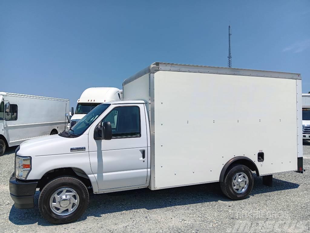 Ford E 350 Camiones con caja de remolque