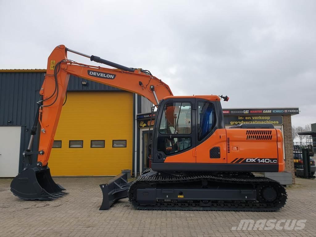 Develon DX140LC Excavadoras sobre orugas