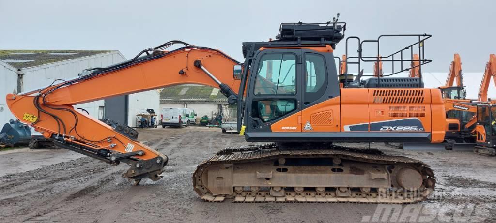 Doosan DX225LC-5 Excavadoras sobre orugas