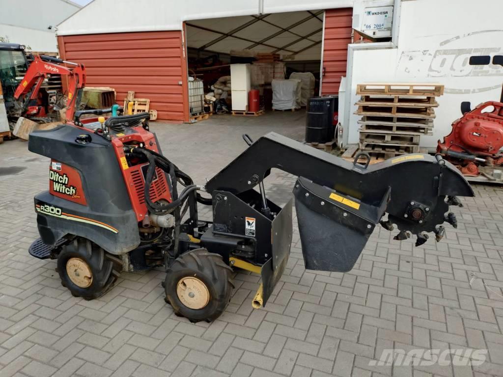 Ditch Witch R300 Trituradoras de troncos