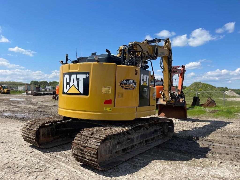 CAT 325 F Excavadoras sobre orugas