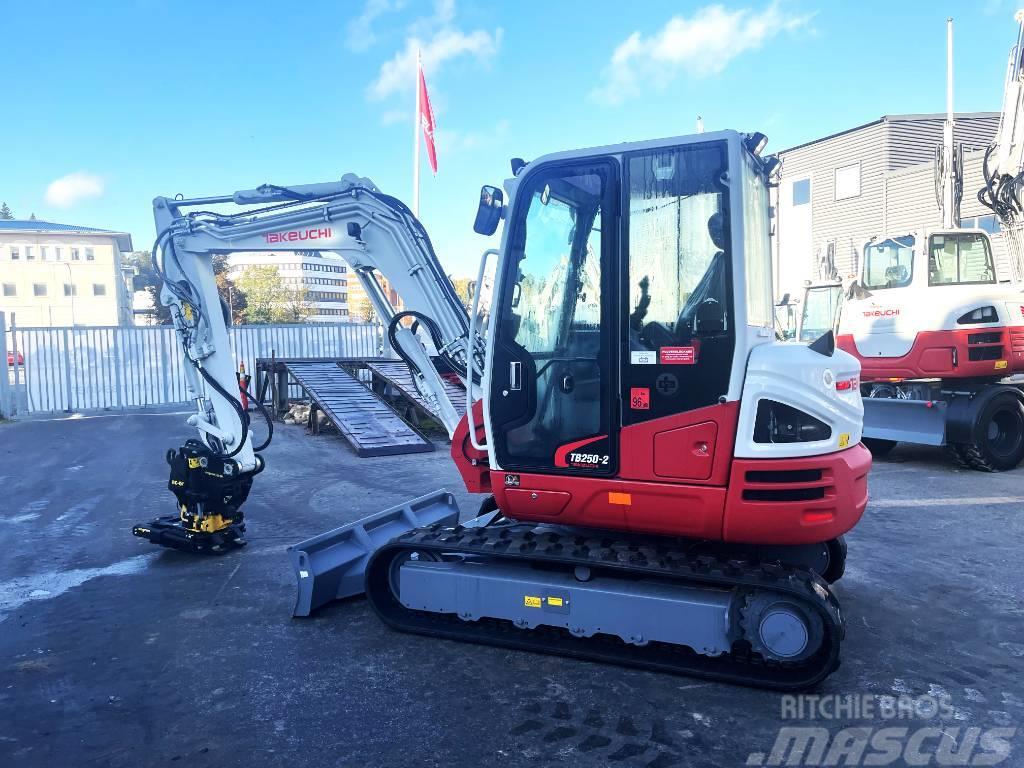 Takeuchi TB250-2 Miniexcavadoras