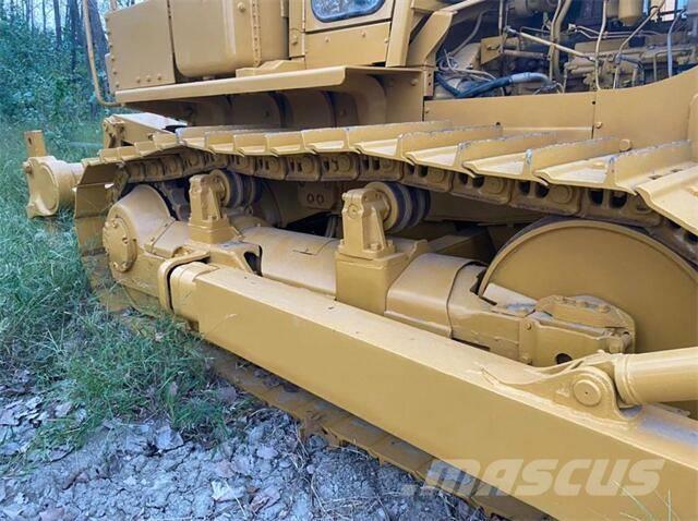 CAT D7G Buldozer sobre oruga